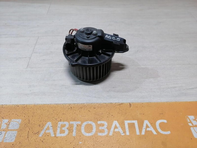 Audi A6 C5  моторчик печки климат