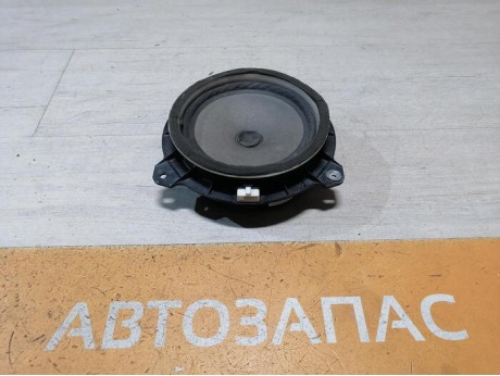 Avensis 2 динамик передний в дверь