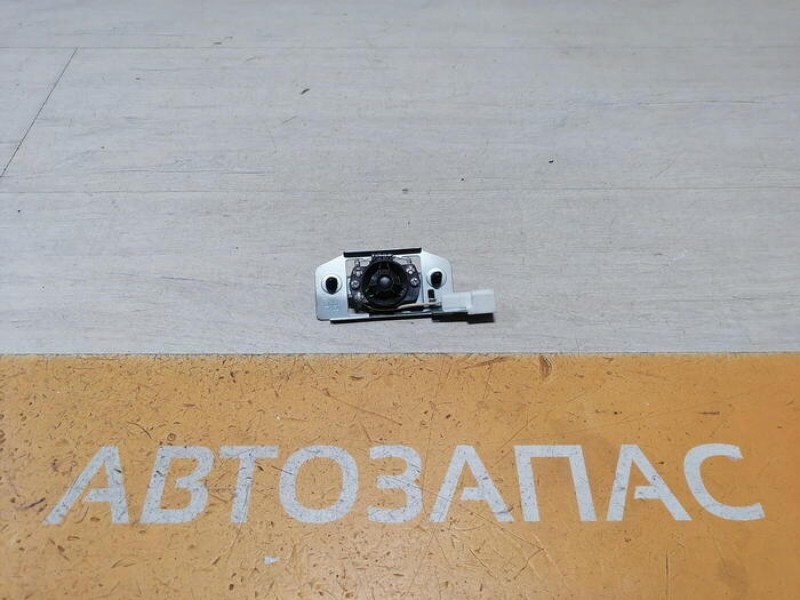 Almera Classic №2 пищалка в переднюю стойку правая