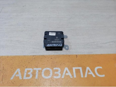 Duster №2 блок подушек SRS AIR BAG стрел