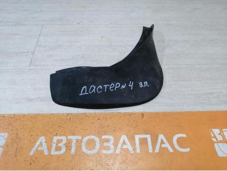 Duster №4 брызговик задний правый