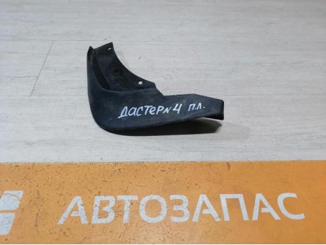 Duster №4 брызговик передний левый