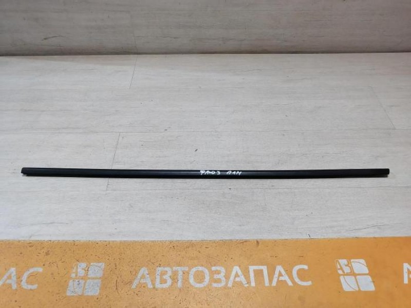 Fluence №3 бархотка передняя левая наружная