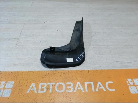Focus 3 №5 брызговик передний правый деф