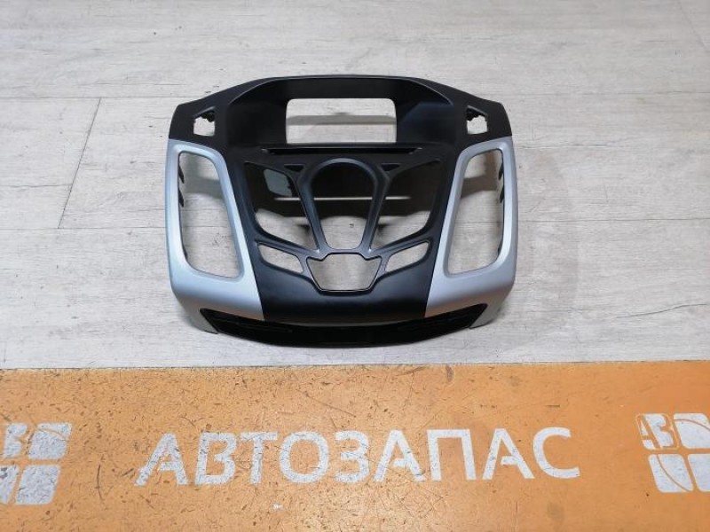 Focus 3 П рамка под магнитолу