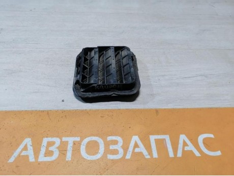 Kyron решетка вентиляции багажника деф