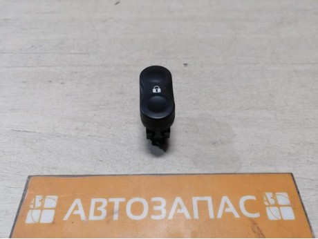 Almera G15 кнопка блокировки дверей