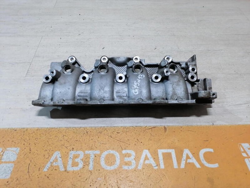 Almera G15 коллектор впускной нижняя часть