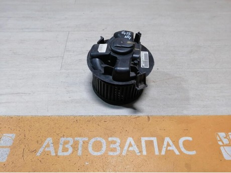 Almera G15 №4 моторчик печки
