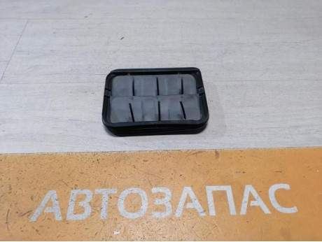 Almera G15 решетка вентиляции багажника