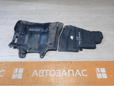 Lancer №2 пыльник двигателя левый к-кт mr479039 деф