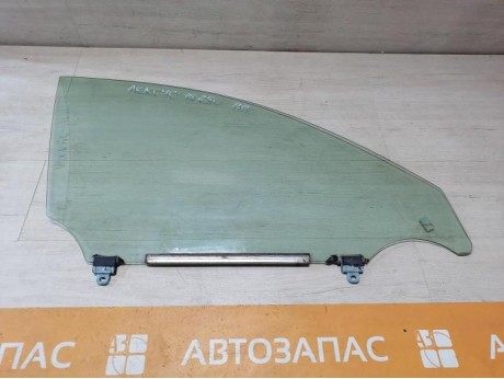Lexus IS 250 стекло переднее правое