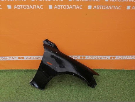 Lexus IS250 крыло переднее правое деф