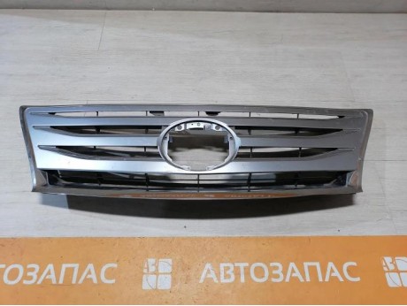 Lexus LX 570 решетка радиатора деф