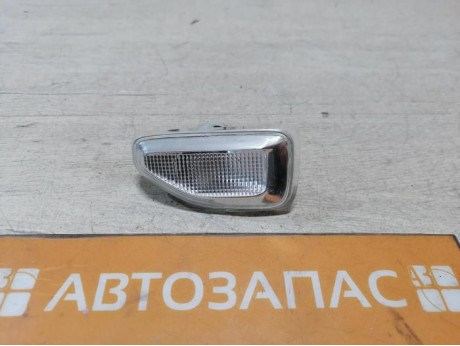 Logan 2 повторитель поворота в крыло левый