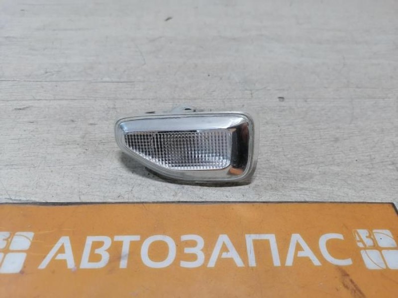 Logan 2 повторитель поворота в крыло левый