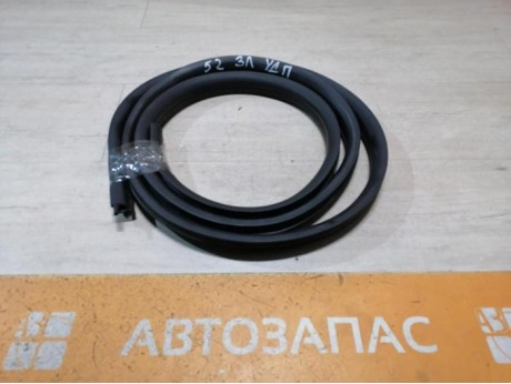 Logan 2 уплотнитель дверного проема задний левый