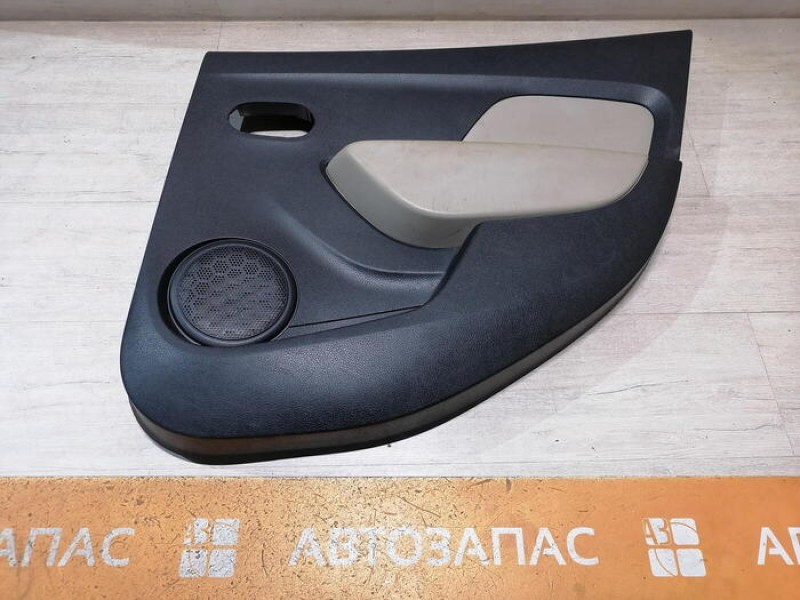 Logan 2 обшивка двери задняя правая эл черная+бежевая