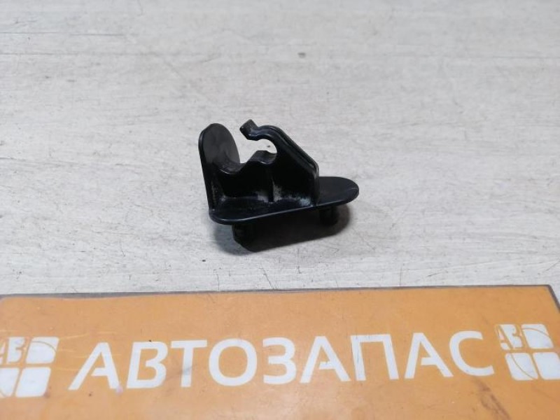 Almera G15 фиксатор упора капота
