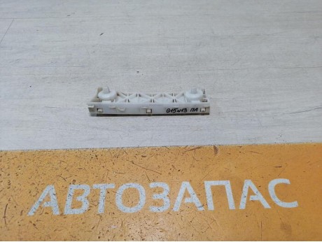 Almera G15 крепление переднего бампера левое