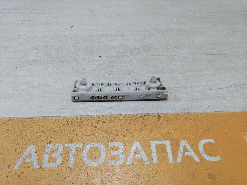 Almera G15 крепление переднего бампера правое