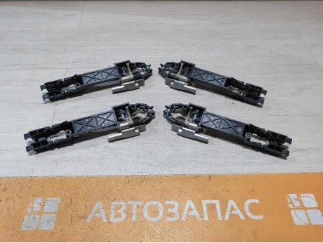 Almera G15 кронштейн ручки двери правый