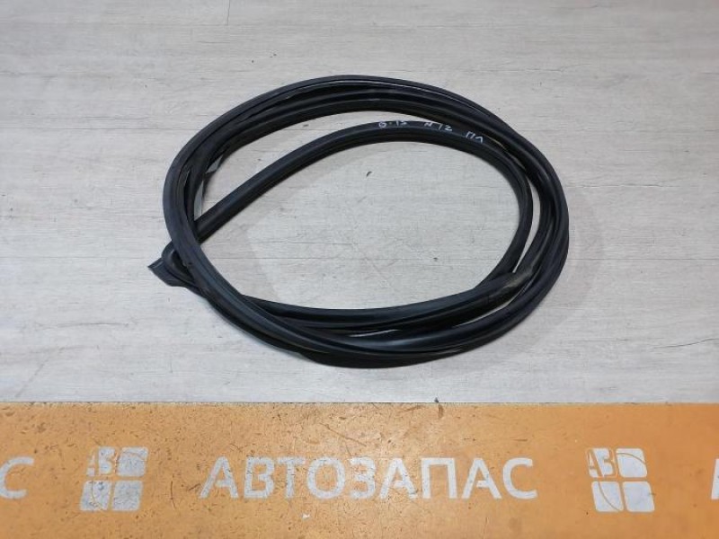 Almera G15 уплотнитель двери передний левый