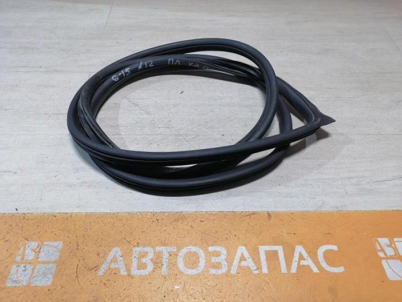 Almera G15 уплотнитель дверного проема передний левый