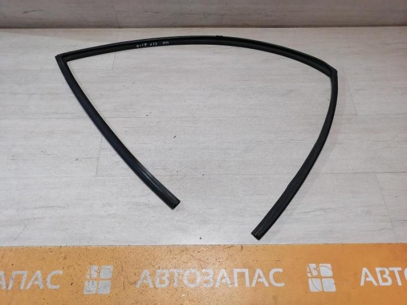 Almera G15 бархотка верхняя передняя правая