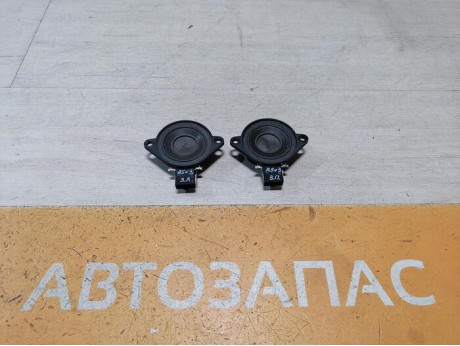 Octavia №3 динамик в дверь задний маленький