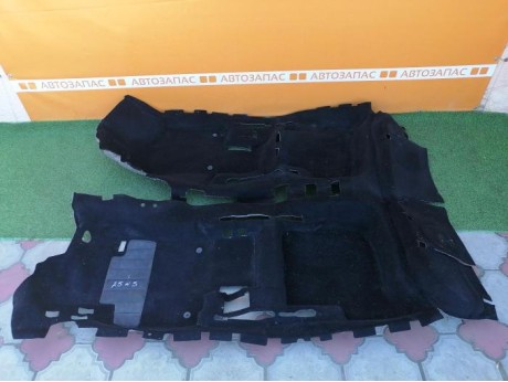 Octavia №3 пол салона