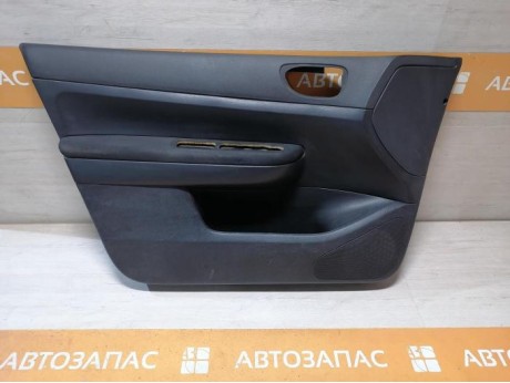 Peugeot 307 обшивка двери передняя левая