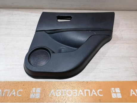 Qashqai обшивка двери задняя правая эл деф