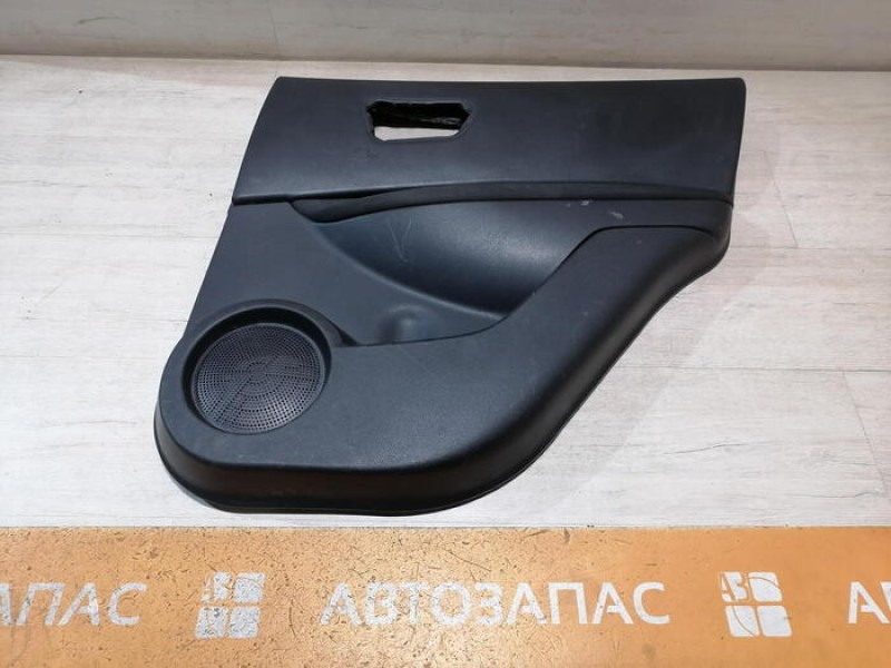 Qashqai обшивка двери задняя правая эл деф