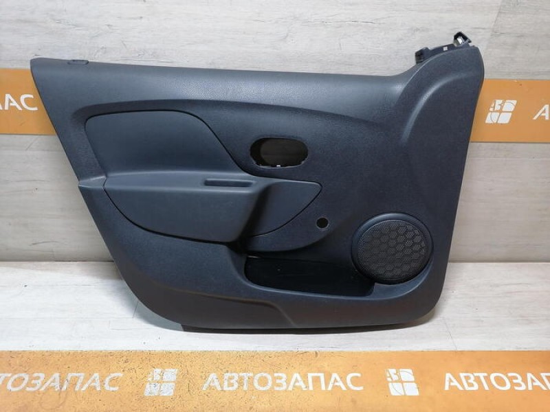 Logan 2 обшивка двери передняя левая мех