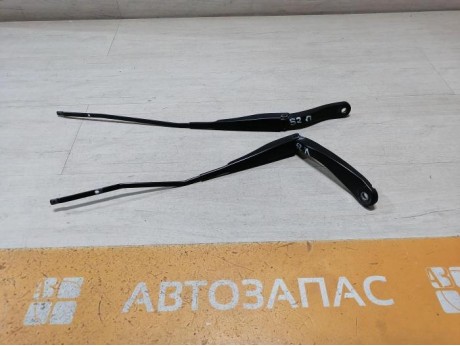 Logan 2 поводок дворника левый прямой