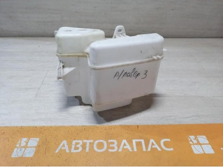 Range Rover 3 П бачок омывателя стекла