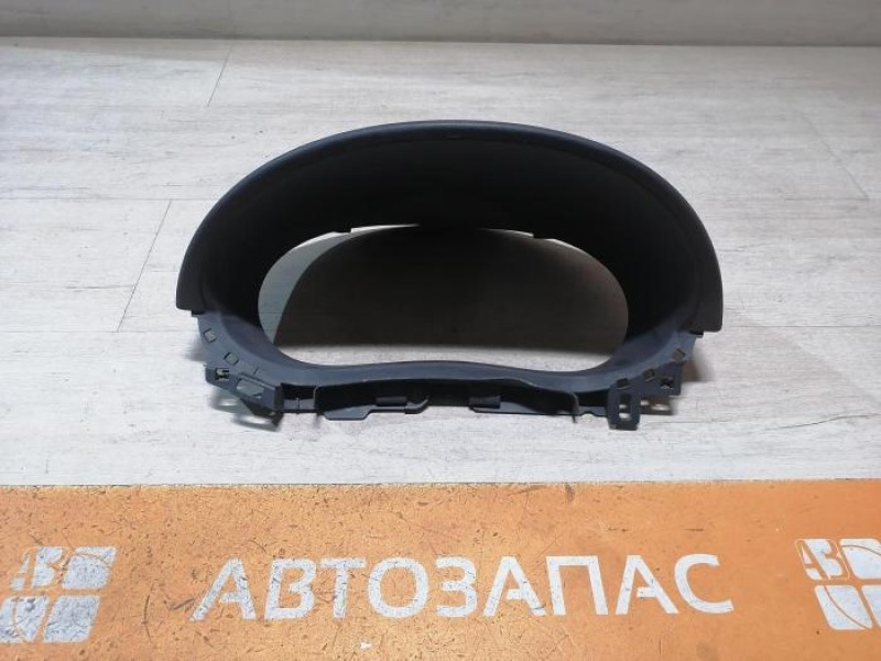 Almera G15 козырек панели приборов