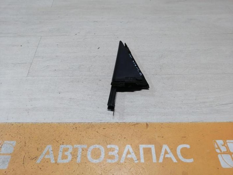 Almera G15 накладка двери уголок задняя правая