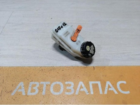 Almera G15 бачок тормозного цилиндра