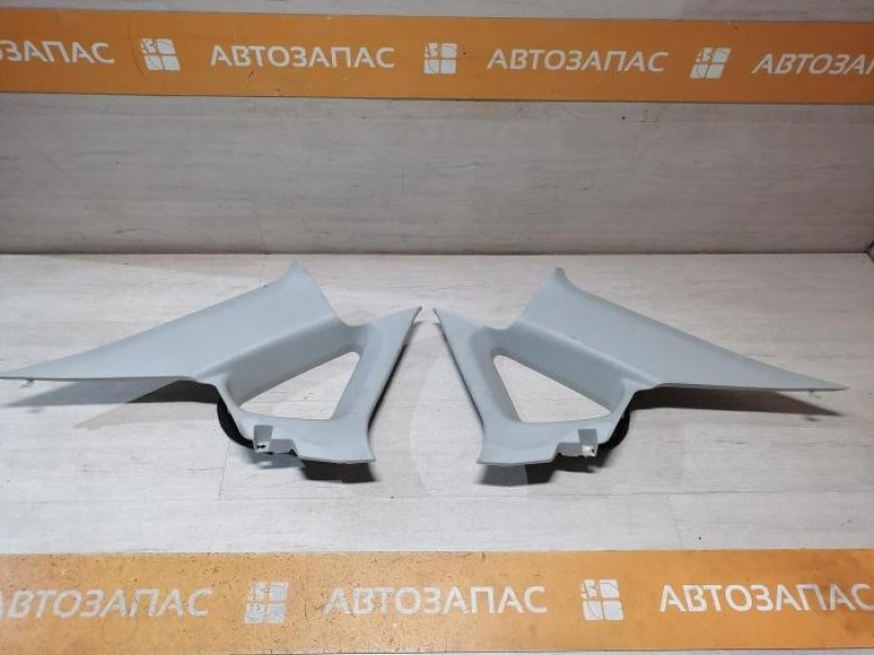 Almera G15 обшивка задней стойки верхняя левая