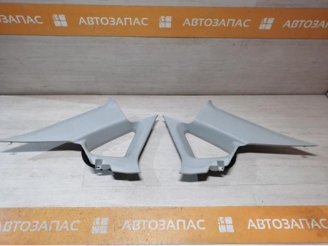 Almera G15 обшивка задней стойки верхняя правая