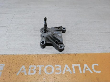 Almera G15 кронштейн верхней подушки коробки акпп