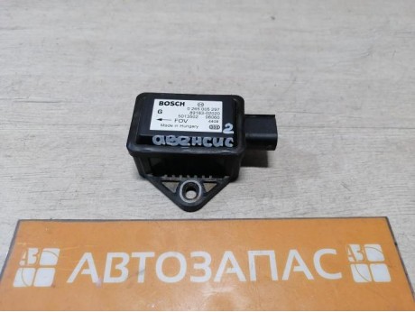 Avensis 2 №1 датчик ускорения