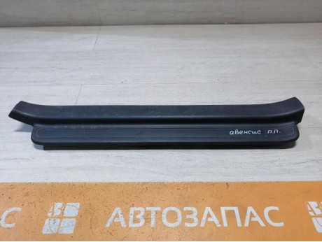 Avensis 2 №1 кобшивка порога передняя правая
