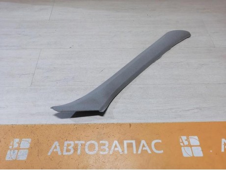 BMW E34 обшивка передней стойки верхняя правая