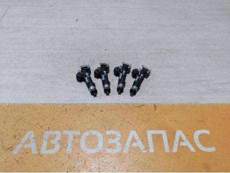 Sandero 2 форсунка топливная 8кл