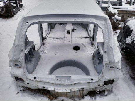 Sandero №18 панель задняя ниша под запаску