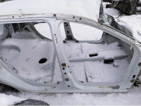 Sandero №18 порог правый деф