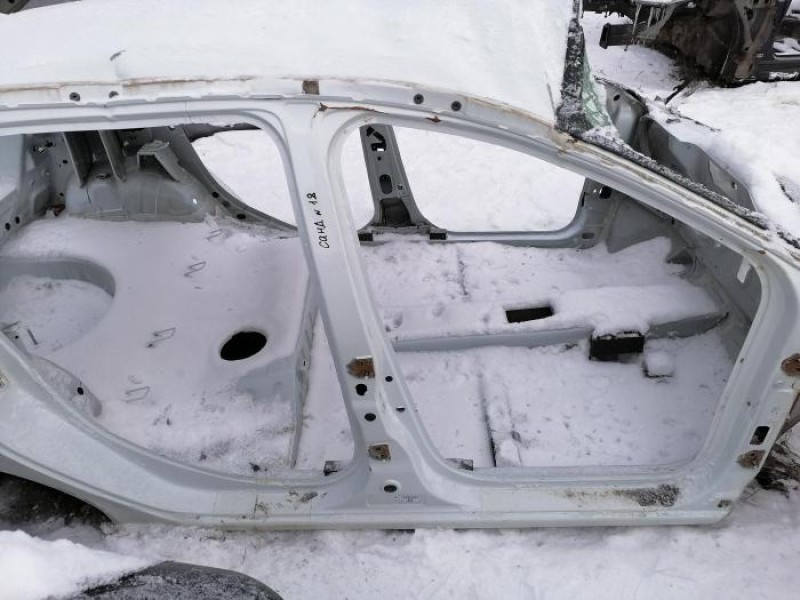 Sandero №18 порог правый деф